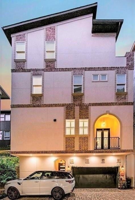 706 Delano Street - Photo 0