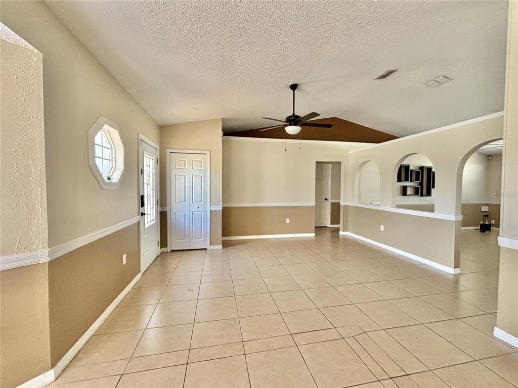 913 Nancy Court - Photo 4