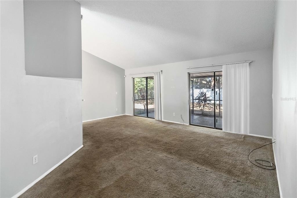 218 Cranbrook Drive - Photo 3