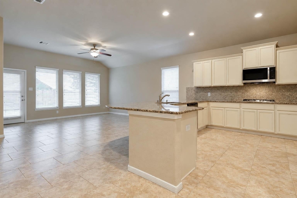 3603 Daintree Park Drive - Photo 8