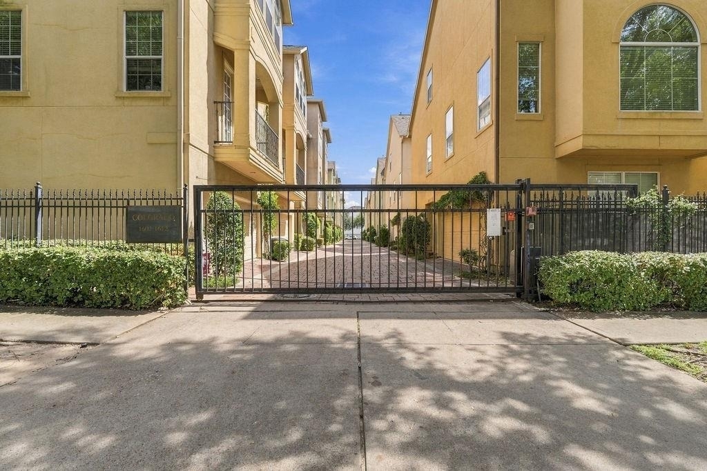 1602 A Colorado Street - Photo 1
