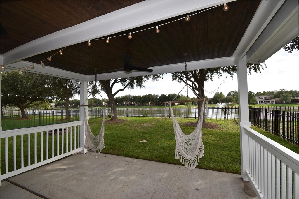 17611 Hoover Gardens Drive - Photo 35