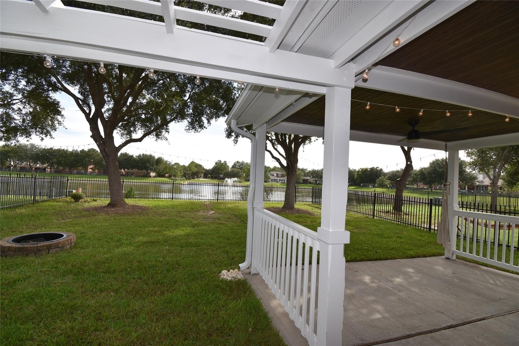 17611 Hoover Gardens Drive - Photo 36