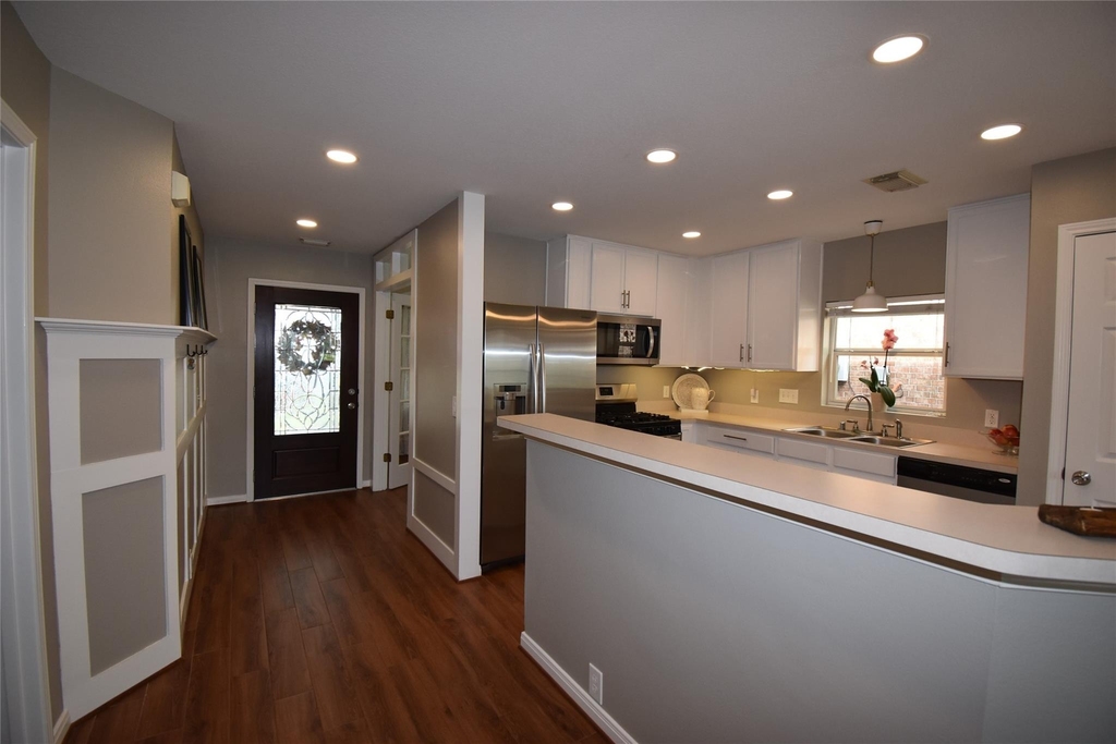 17611 Hoover Gardens Drive - Photo 16