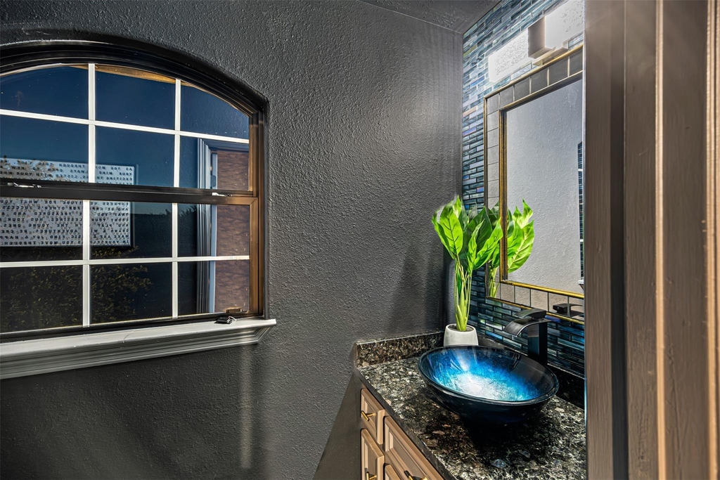 12345 White Oak Point - Photo 34
