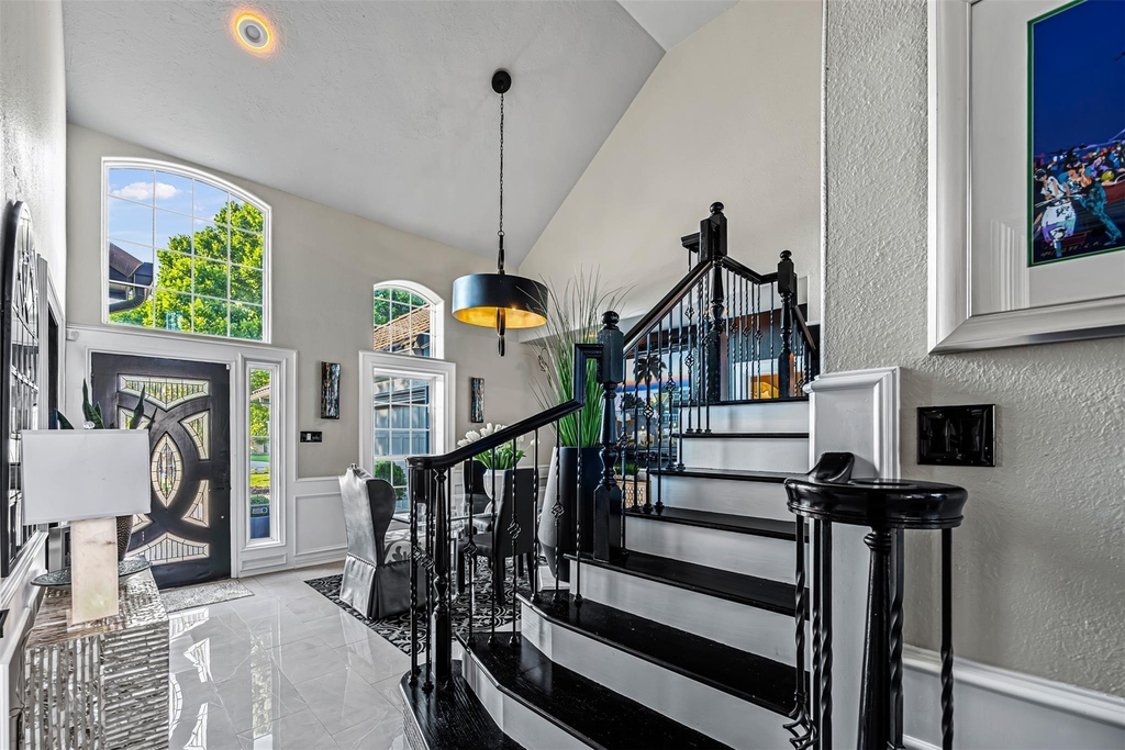 12345 White Oak Point - Photo 11