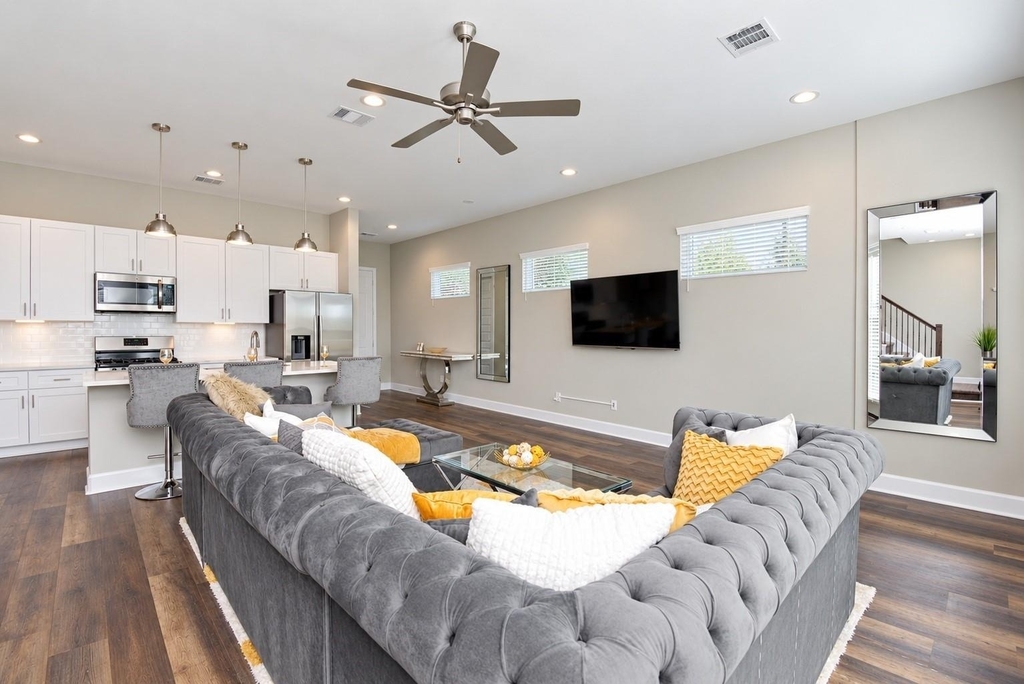 8401 Mclean Street - Photo 8