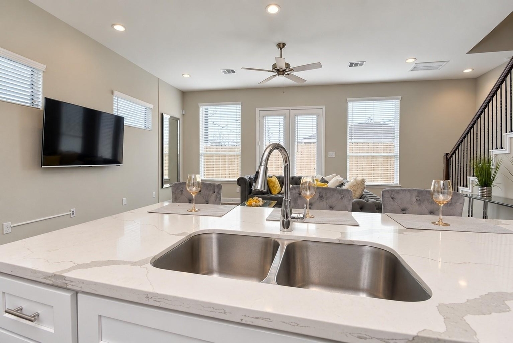 8401 Mclean Street - Photo 10