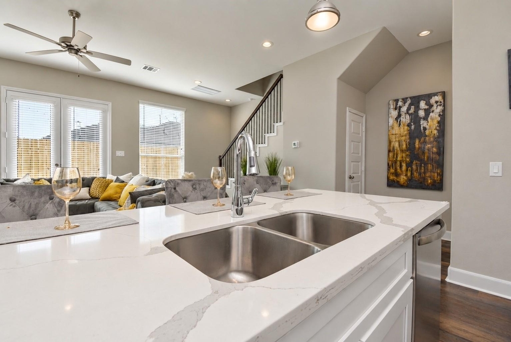 8401 Mclean Street - Photo 11