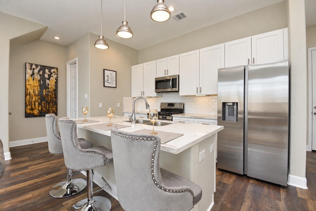 8401 Mclean Street - Photo 9