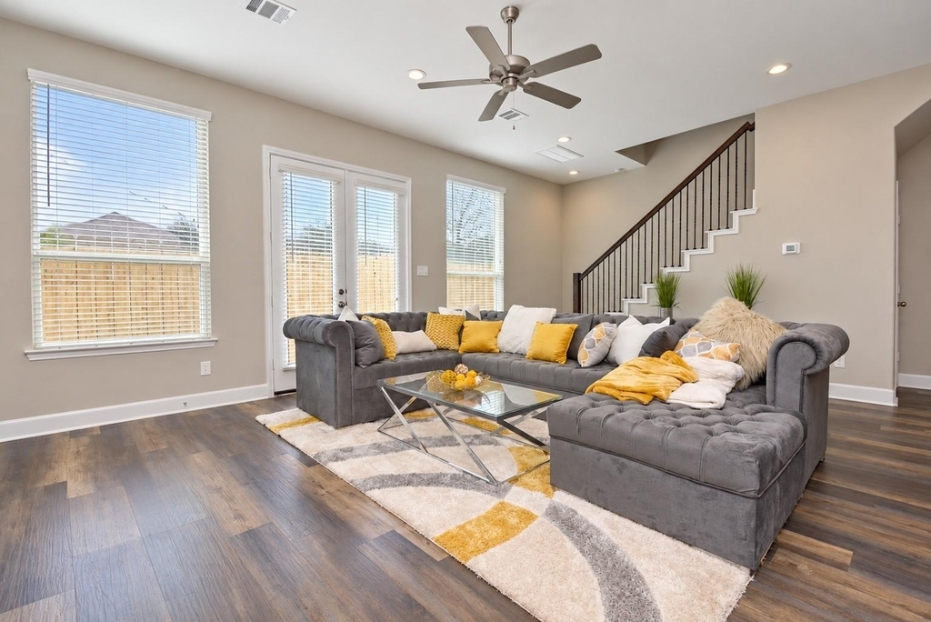 8401 Mclean Street - Photo 7