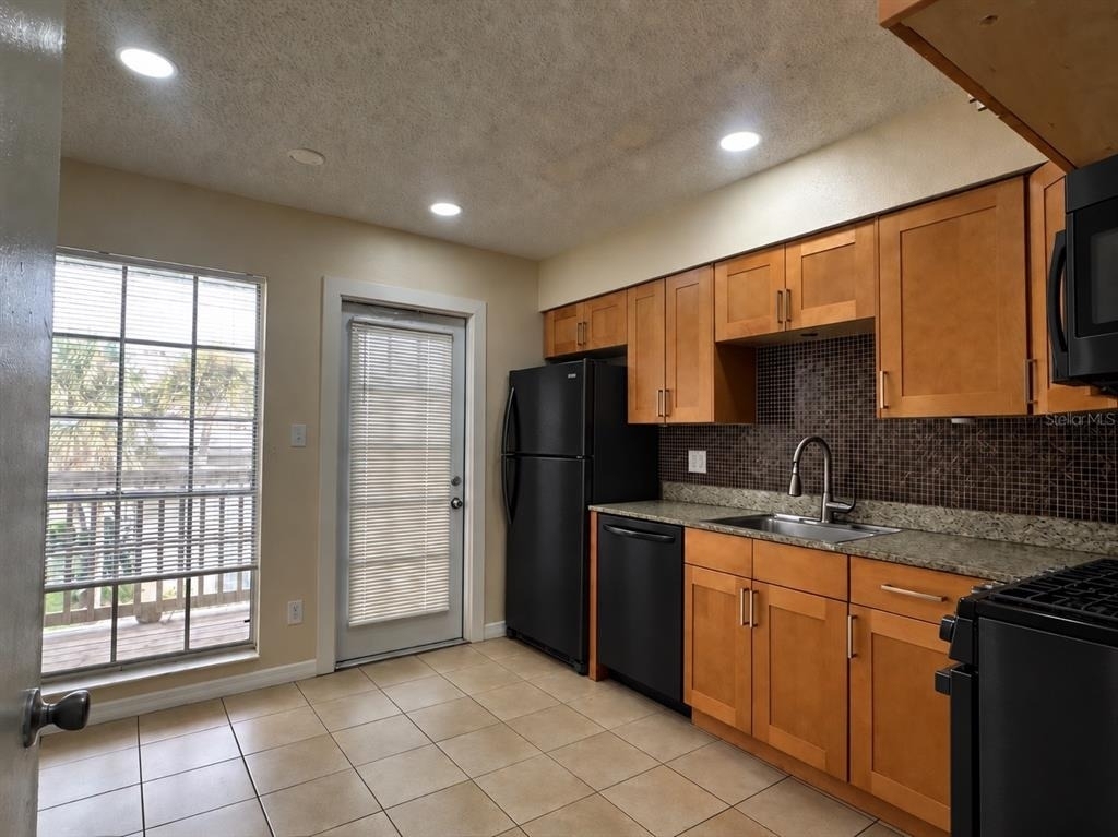 335 Wymore Road - Photo 5