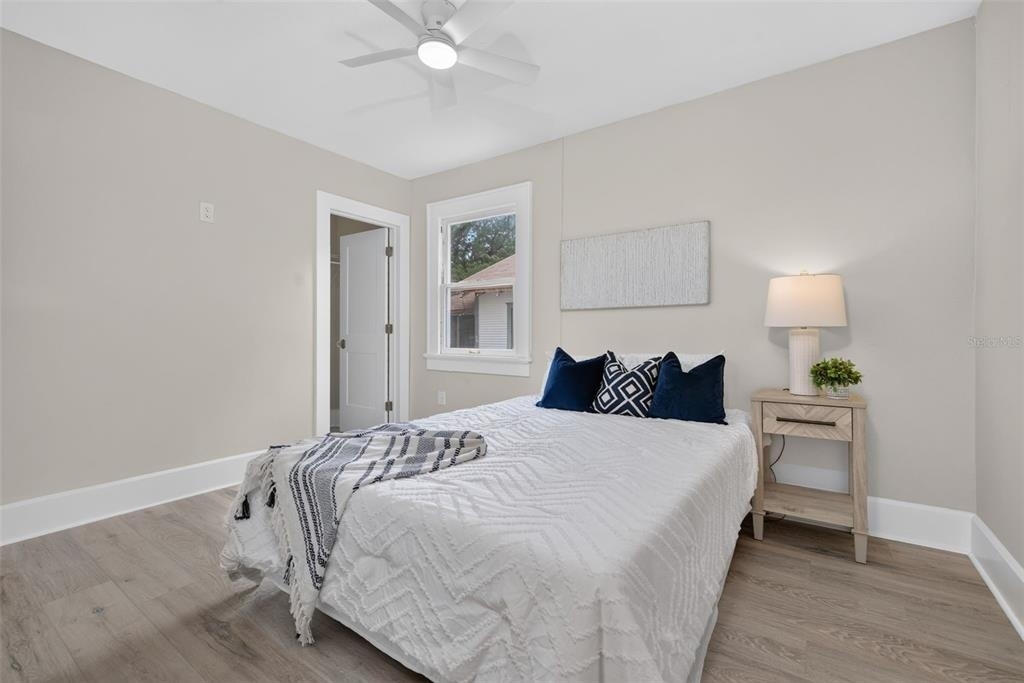 1201 Oakhill Street - Photo 7
