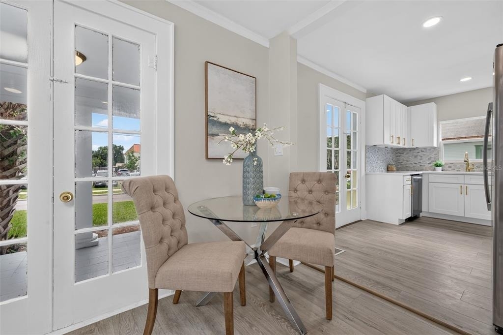 1201 Oakhill Street - Photo 4