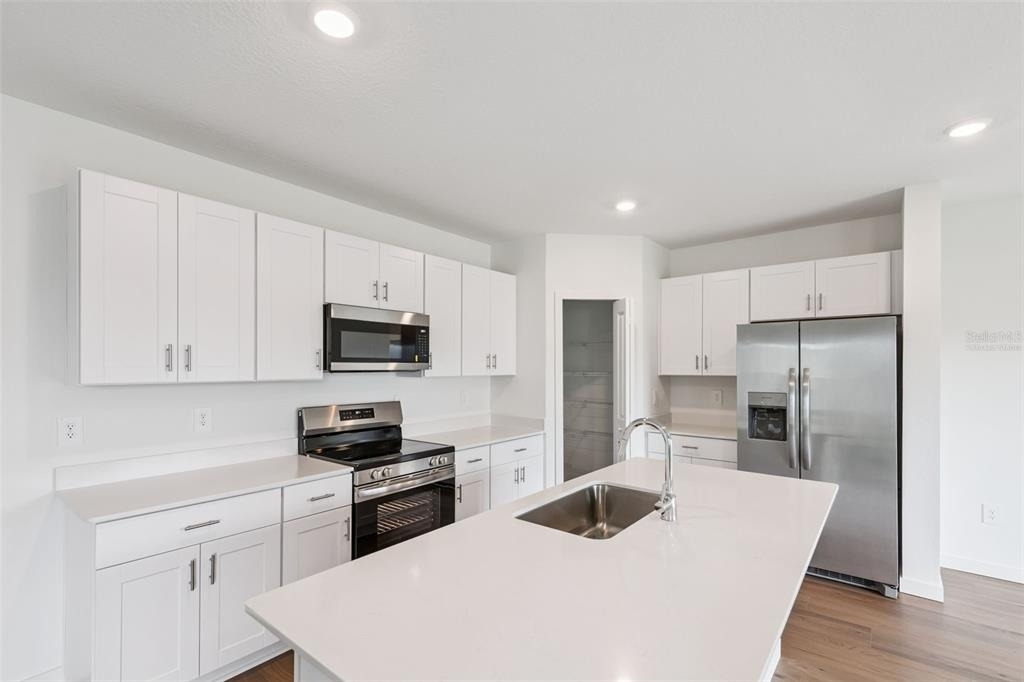 4444 Sw 80th Place - Photo 3