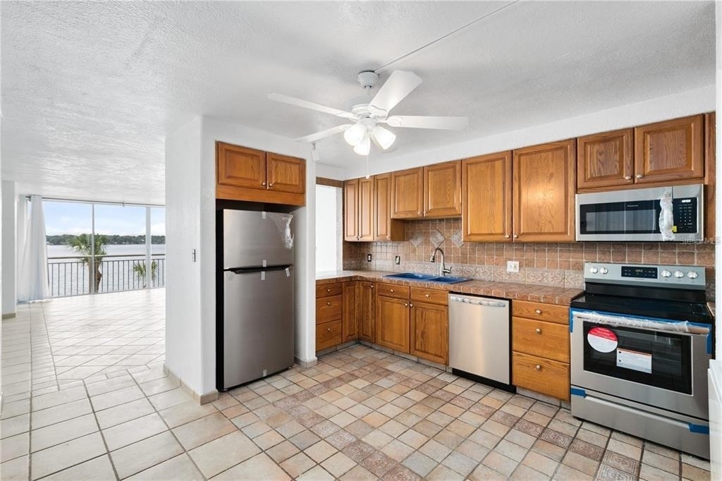 690 Osceola Avenue - Photo 4