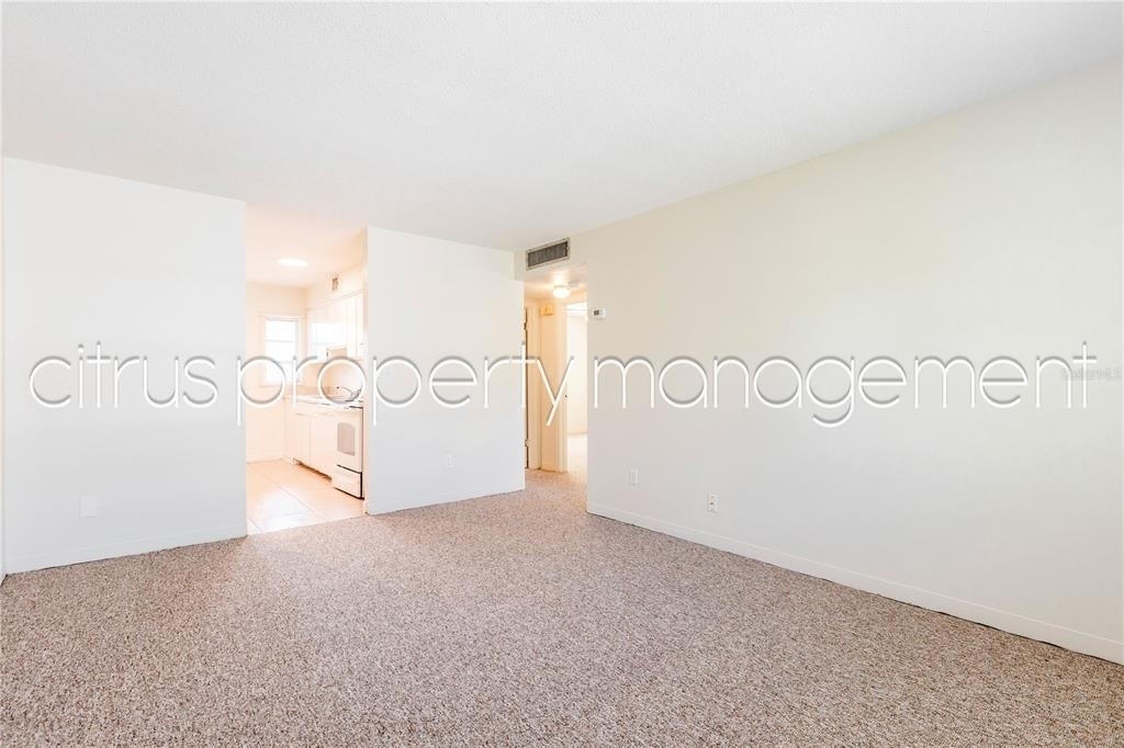 3026 Fairway Lane - Photo 3