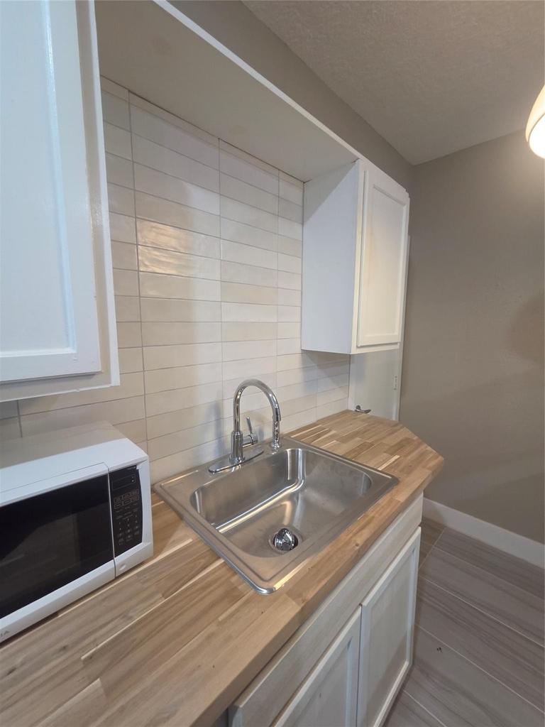 6526 Country Club Drive - Photo 5