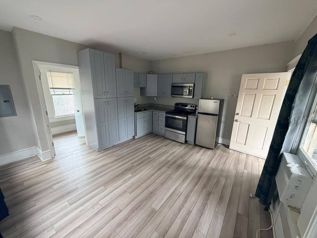 107 W 6th Street - Photo 7