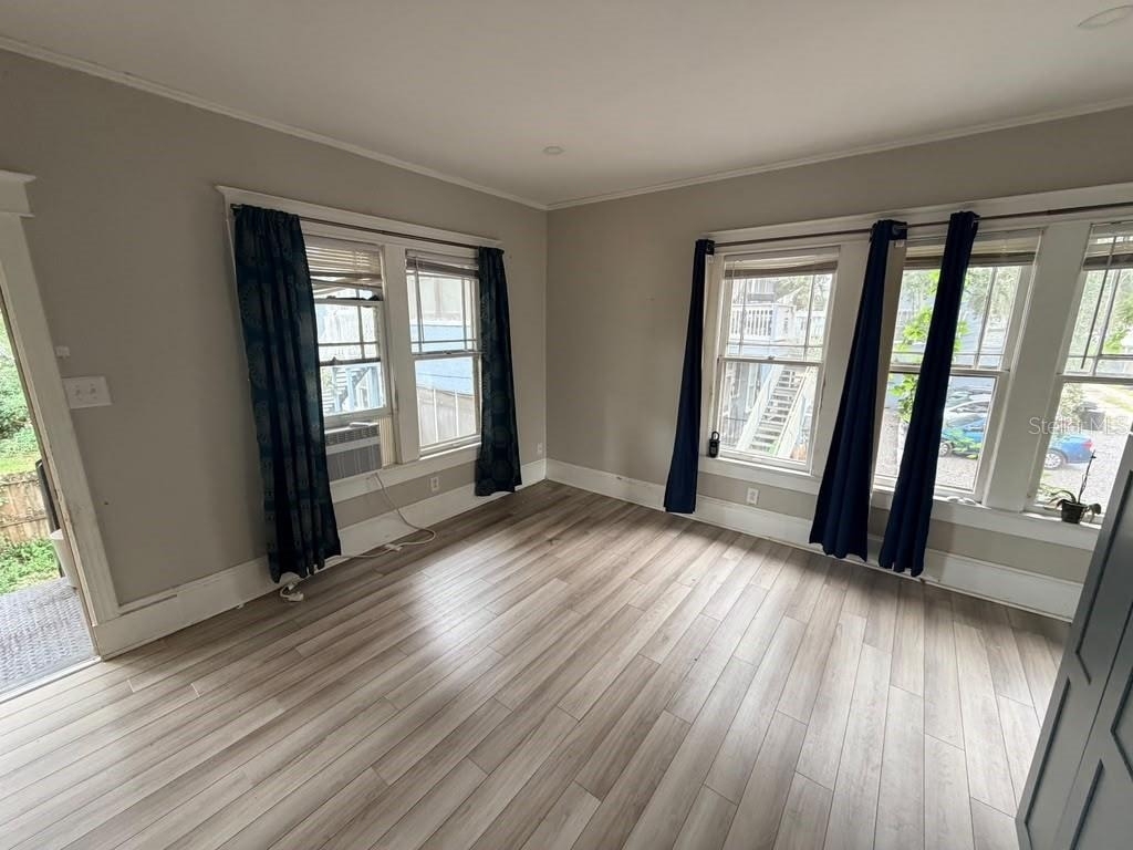 107 W 6th Street - Photo 10