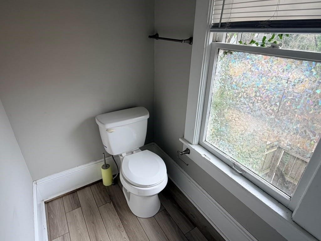 107 W 6th Street - Photo 11