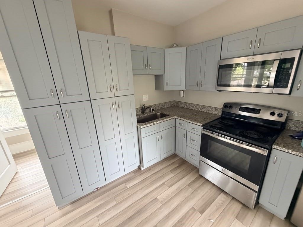 107 W 6th Street - Photo 8