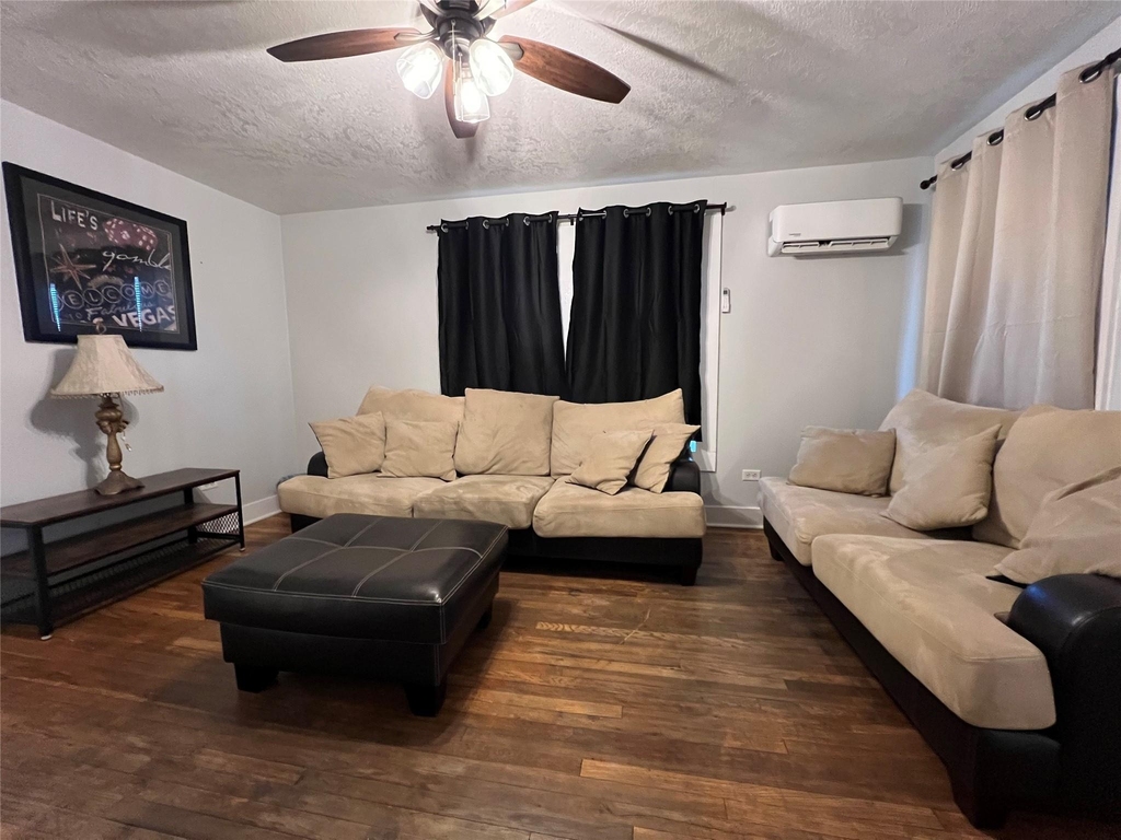 617 12th Street - Photo 7