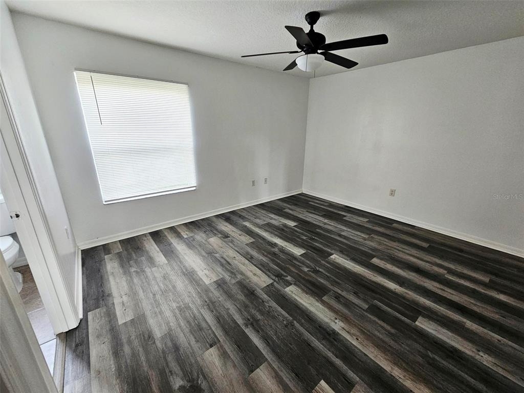 1024 Park Central Circle - Photo 4