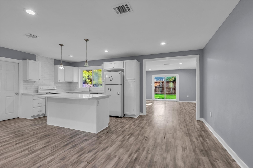6930 Neff Street - Photo 2