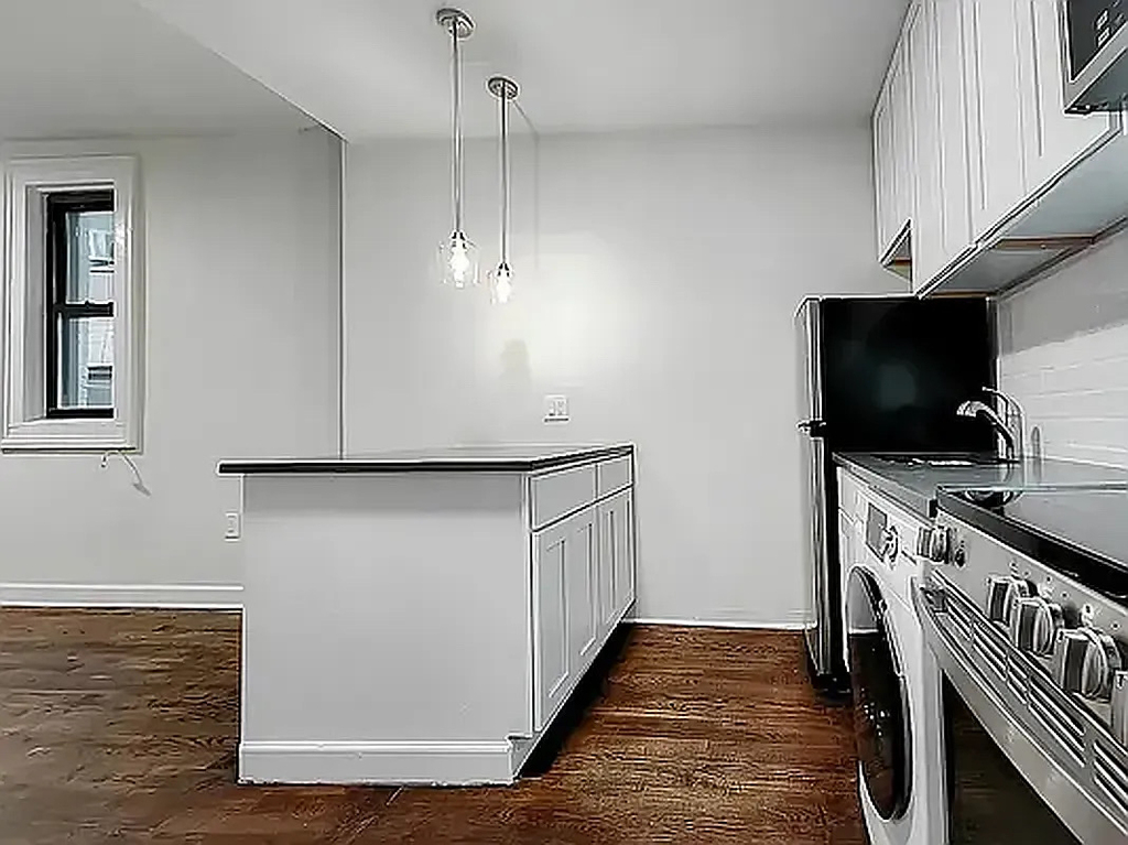 162 East 33rd Street - Photo 1
