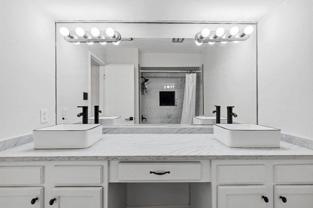 5534 Beverlyhill Street - Photo 14