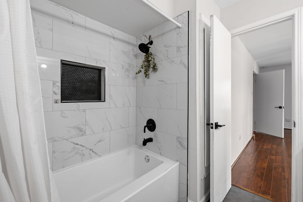 5534 Beverlyhill Street - Photo 15