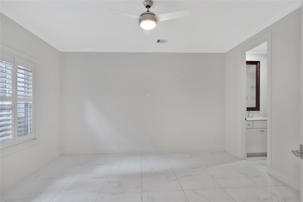2015 Mcclendon Street - Photo 6