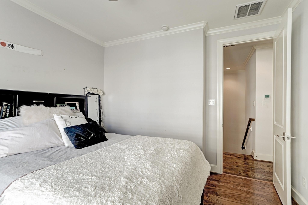 2015 Mcclendon Street - Photo 35