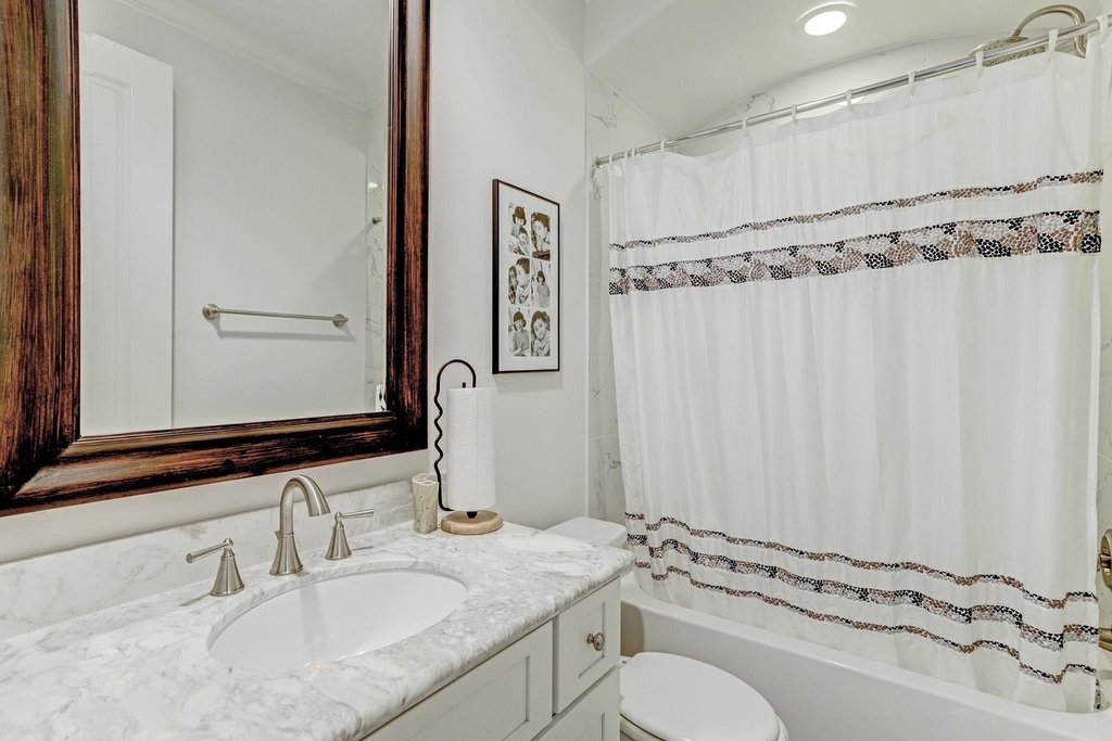2015 Mcclendon Street - Photo 8