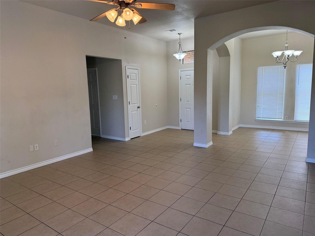 5460 Westmeadow Lane - Photo 3