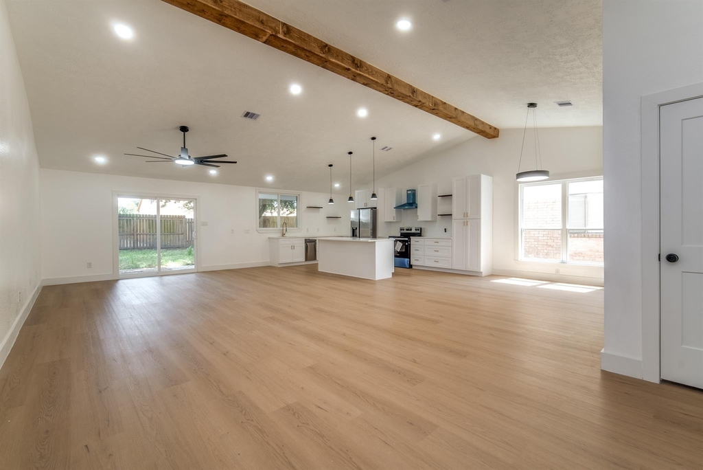 9002 Enchanted Forest Drive - Photo 5