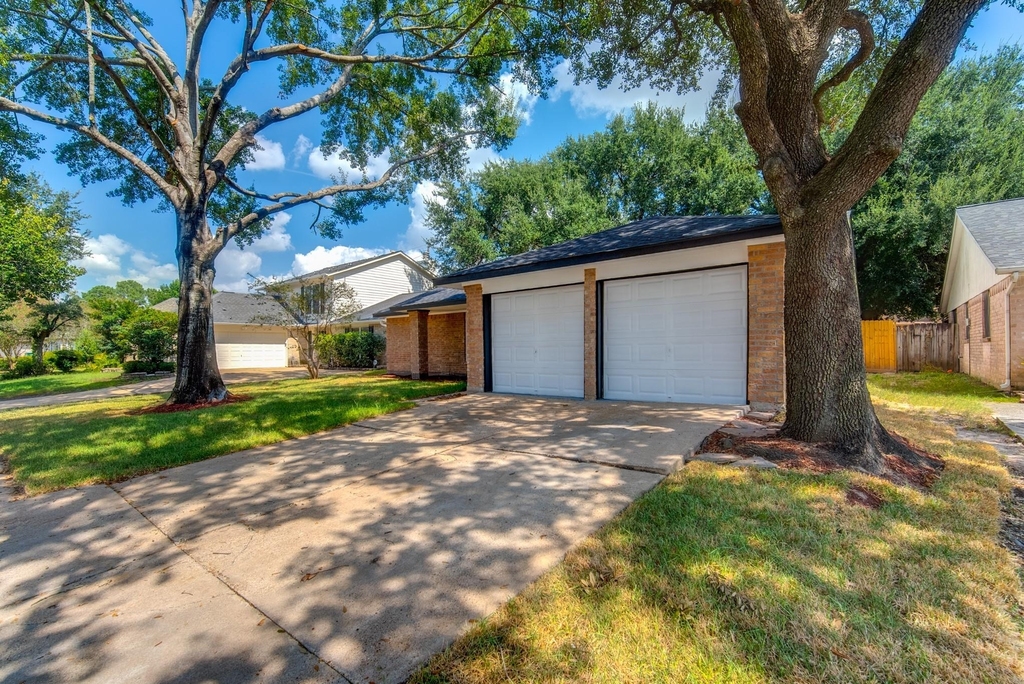 9002 Enchanted Forest Drive - Photo 1