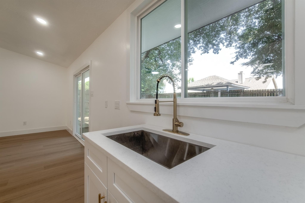 9002 Enchanted Forest Drive - Photo 13