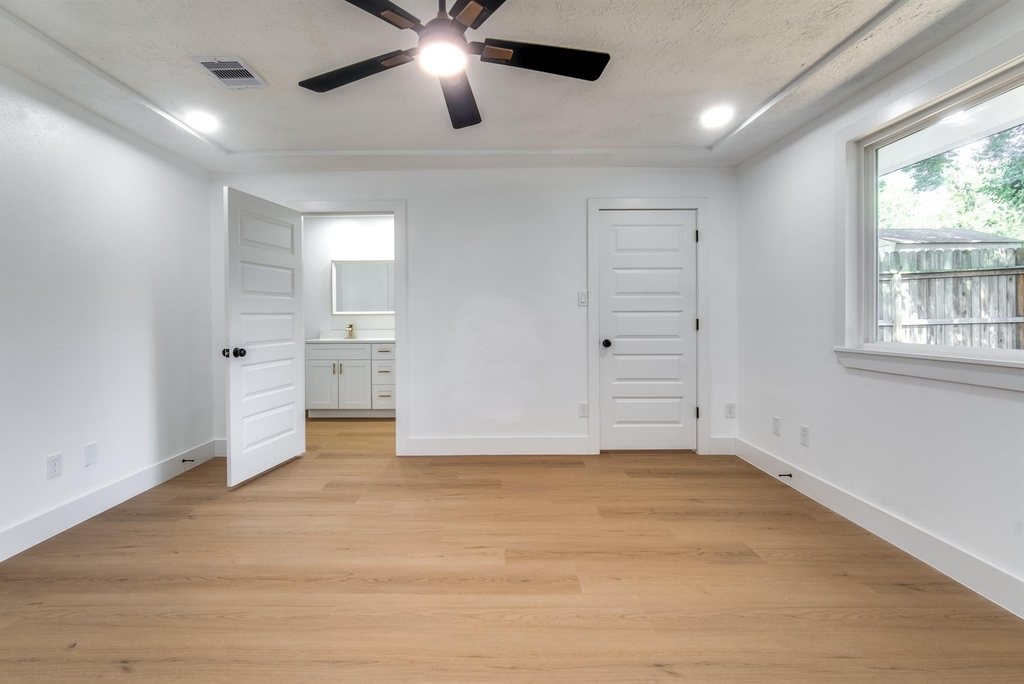 9002 Enchanted Forest Drive - Photo 30