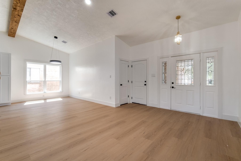 9002 Enchanted Forest Drive - Photo 7