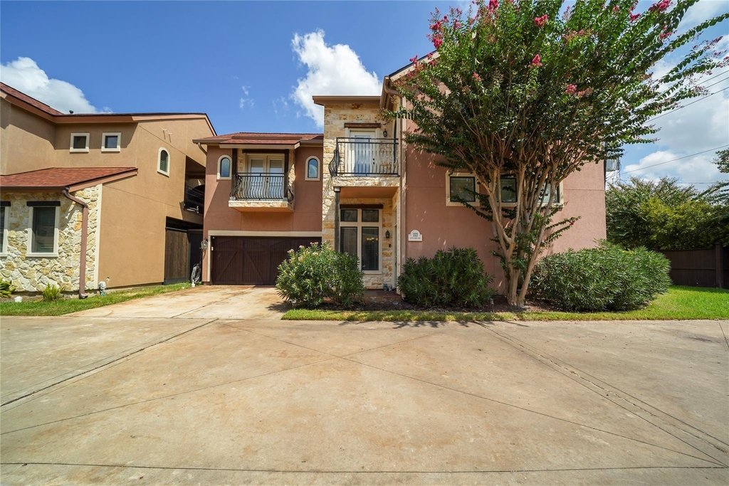 11020 Little John Way - Photo 1
