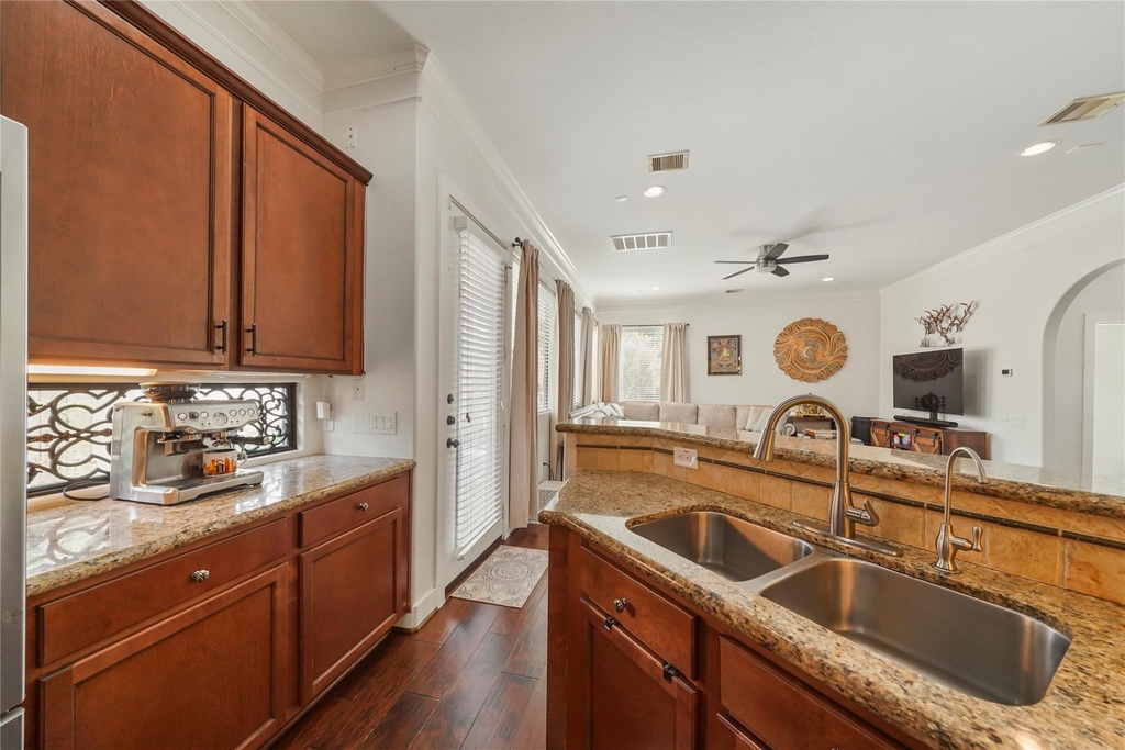 11020 Little John Way - Photo 13
