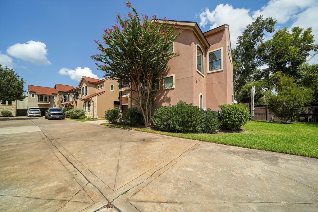 11020 Little John Way - Photo 2