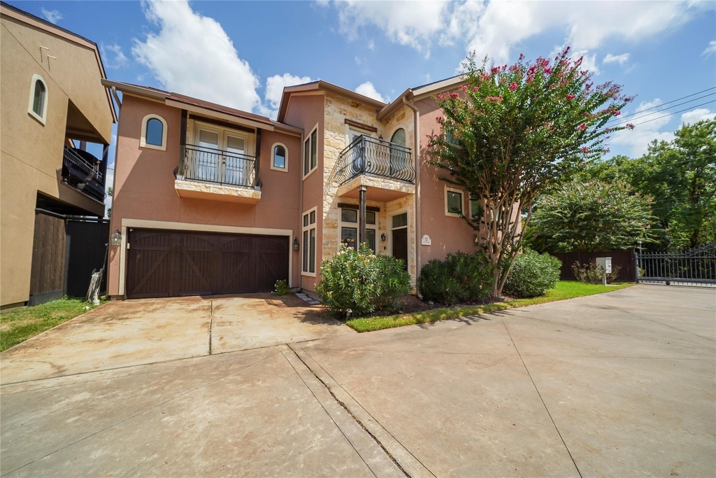 11020 Little John Way - Photo 0