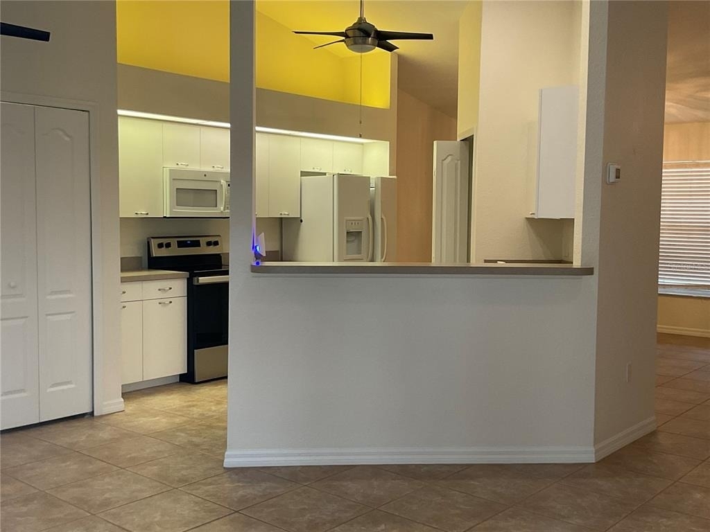 178 Rotonda Boulevard W - Photo 3