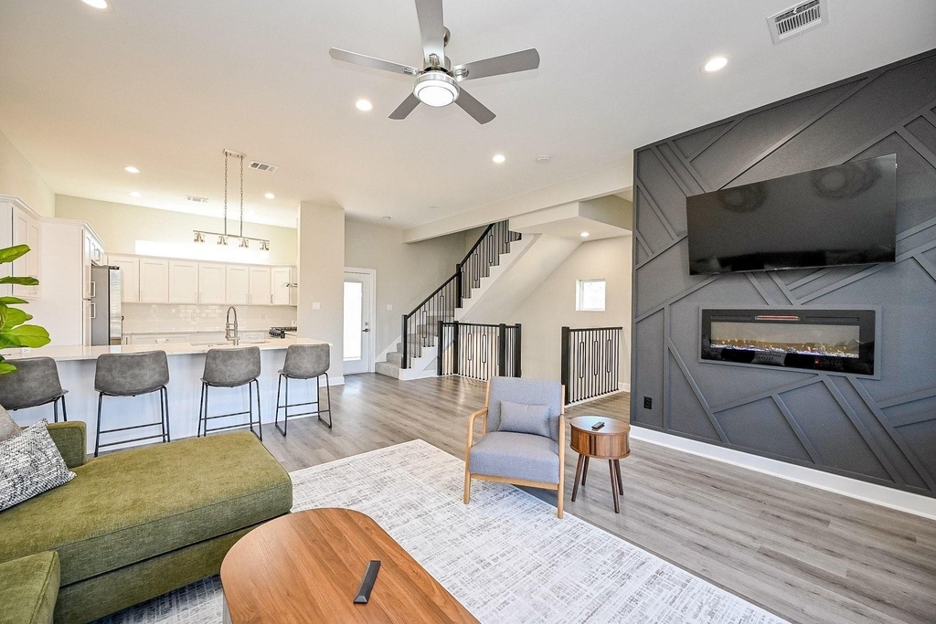 4746 Mallow Street E - Photo 5