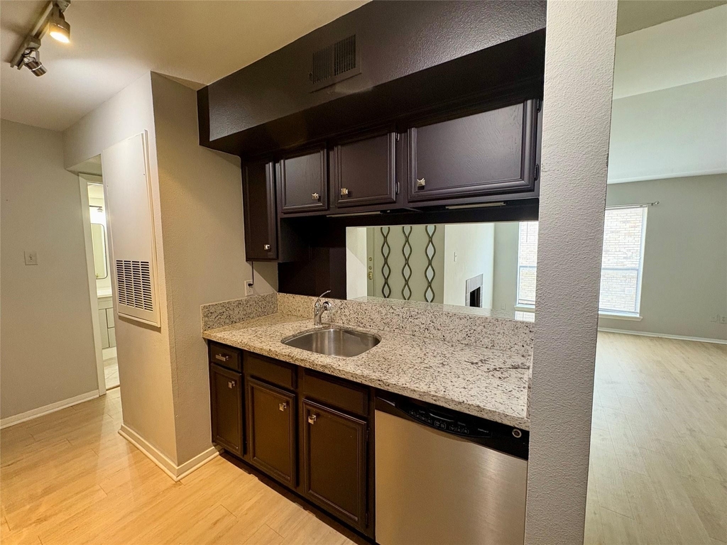 2025 Augusta Drive - Photo 4