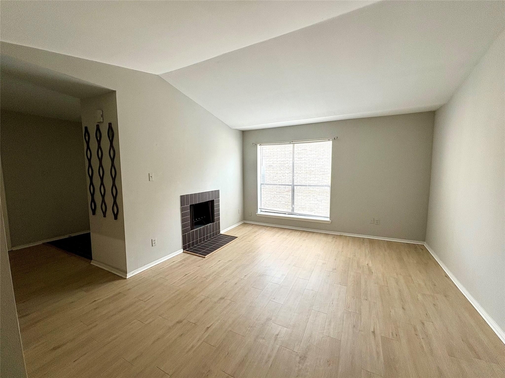 2025 Augusta Drive - Photo 3