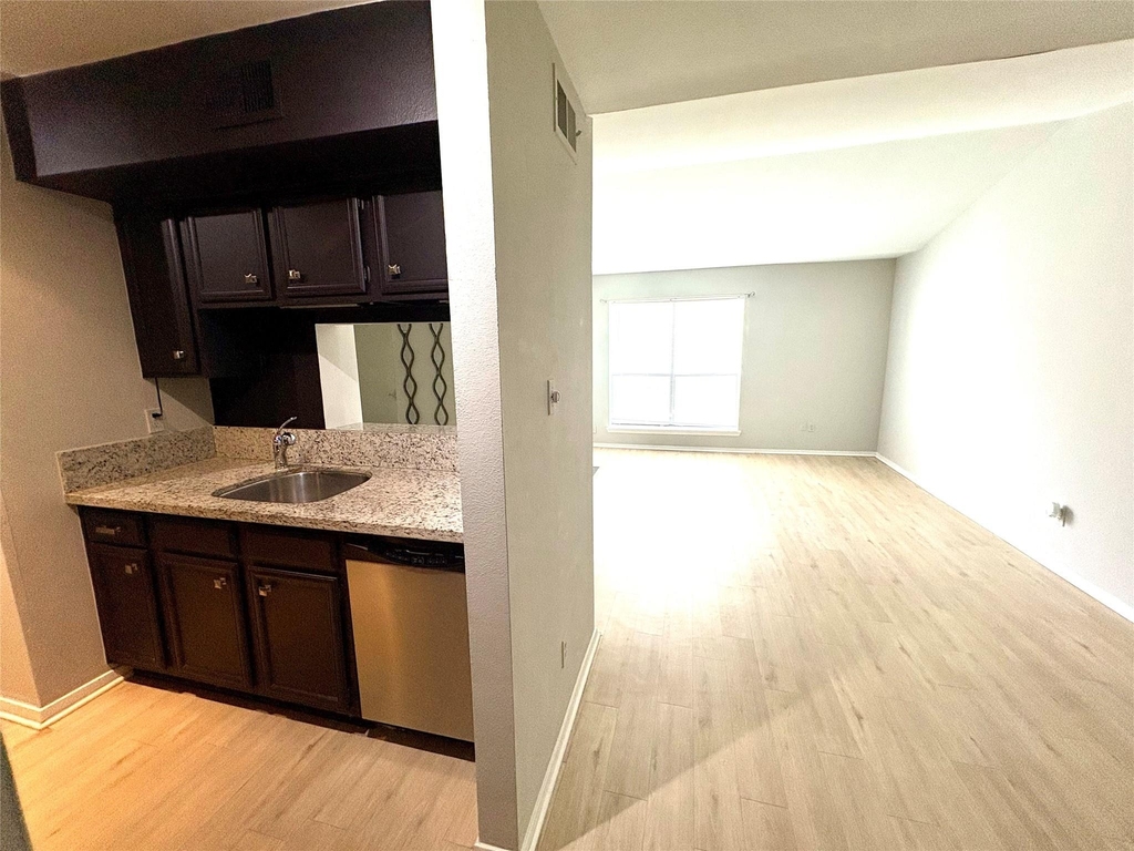 2025 Augusta Drive - Photo 5